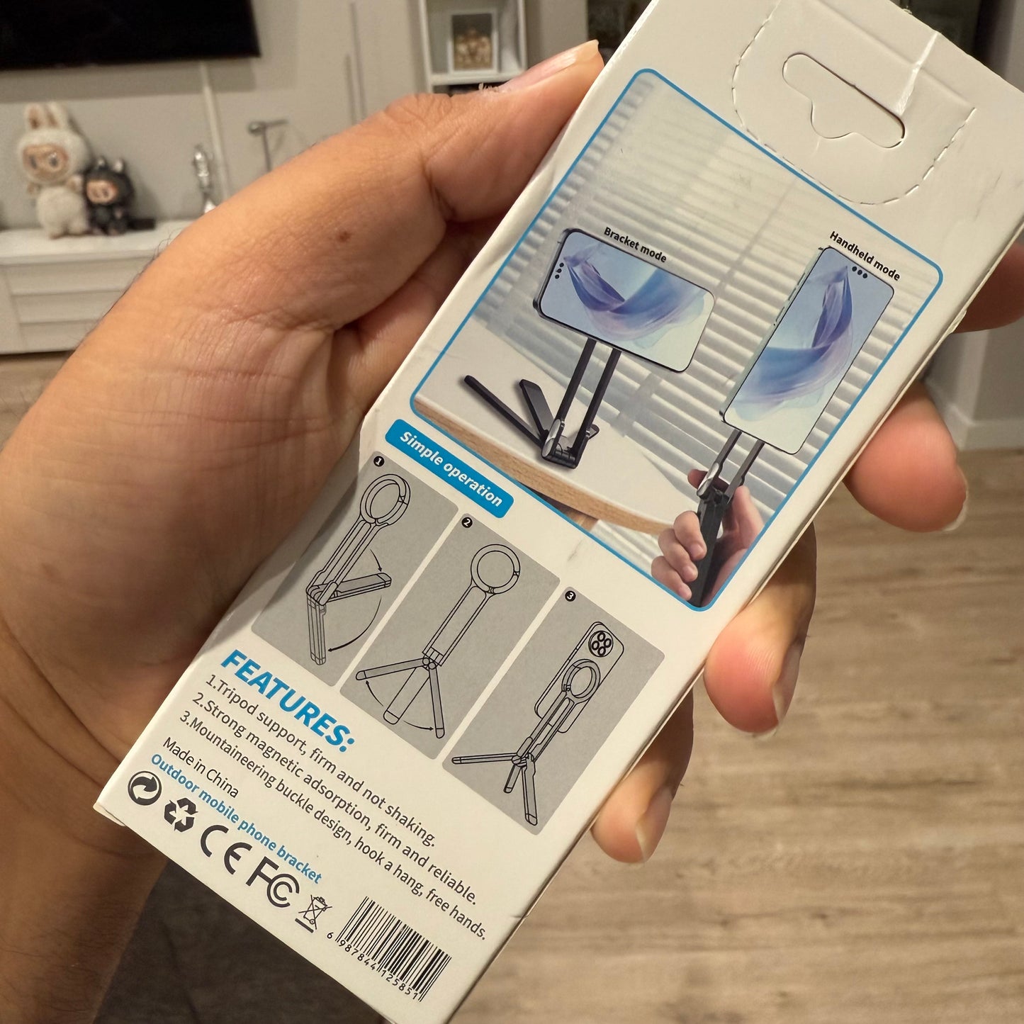 Magnetic phone stand