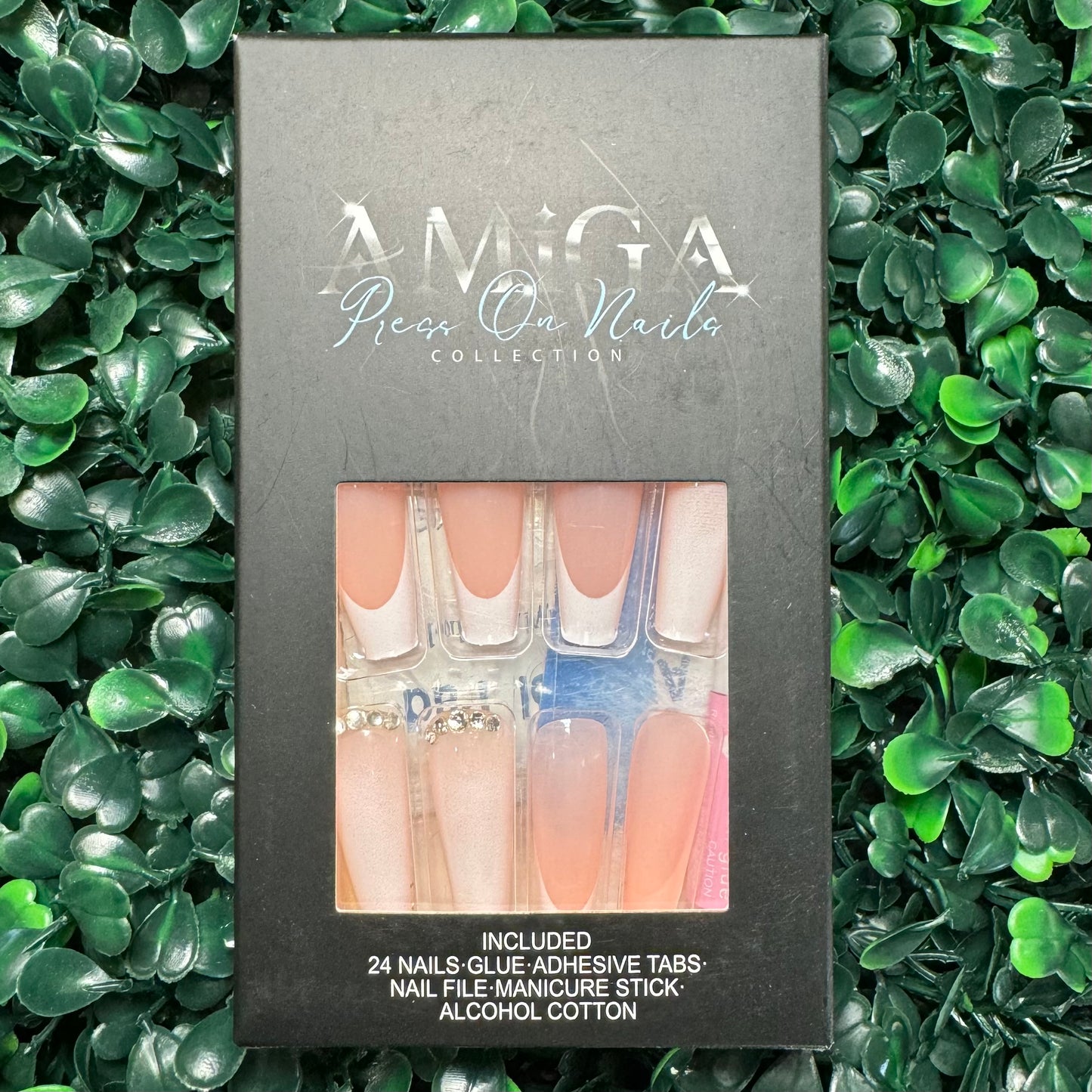 Press on nails