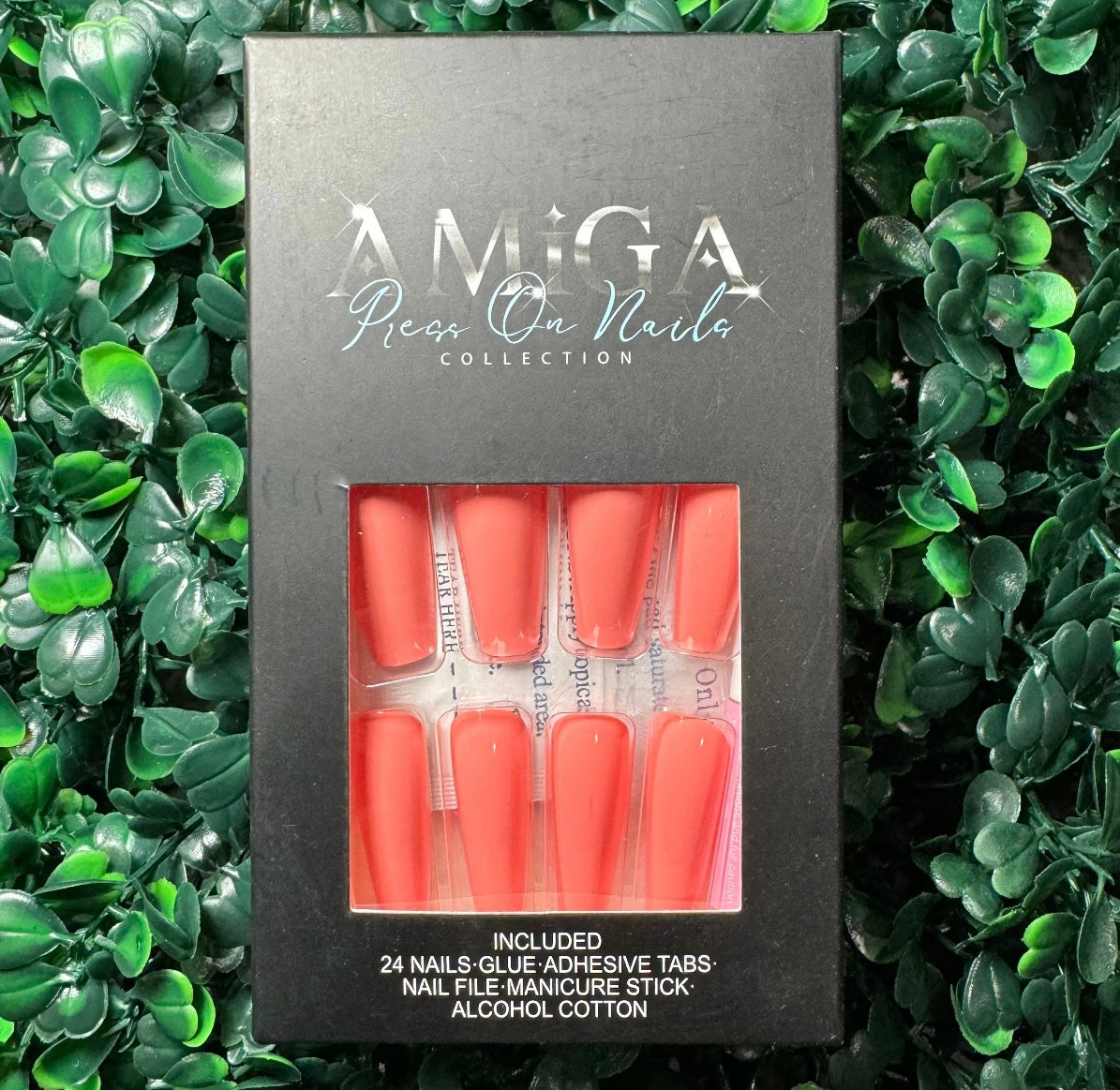 Press on nails