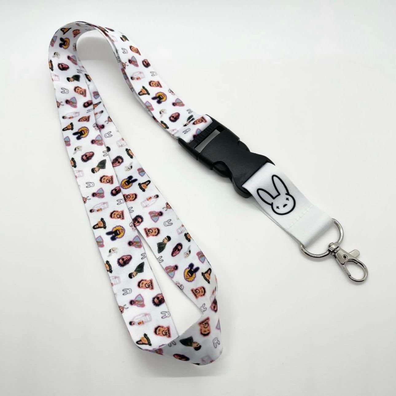 Benito pattern lanyard