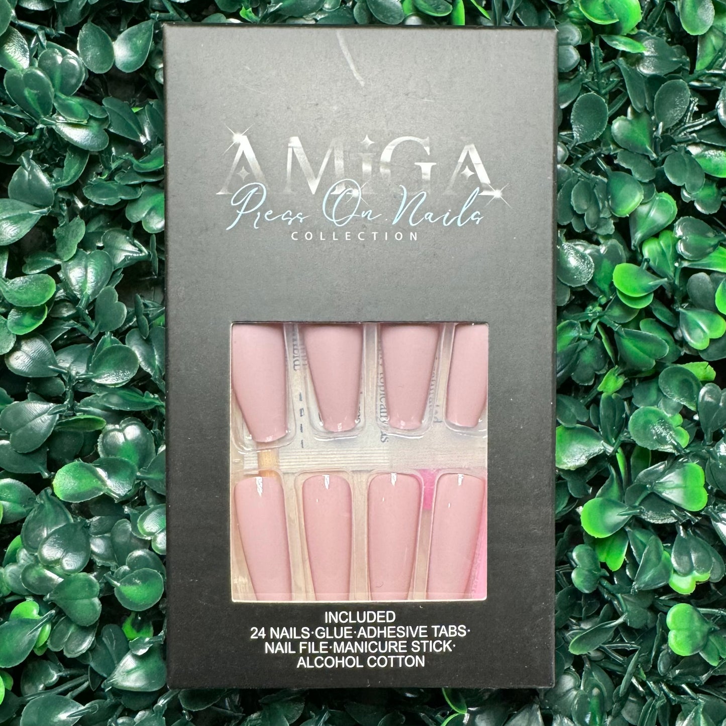 Press on nails
