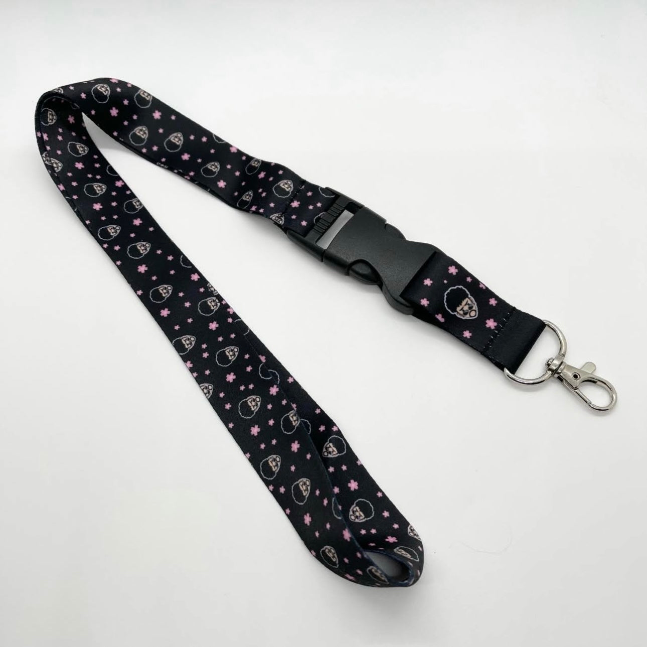 Benito pattern lanyard