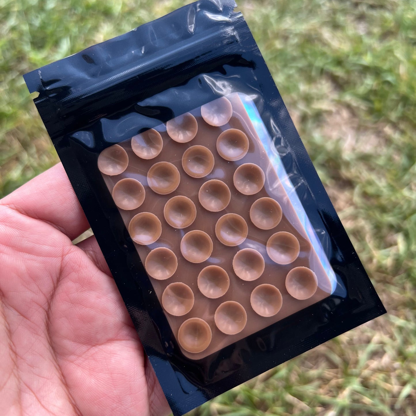 Suction grippers